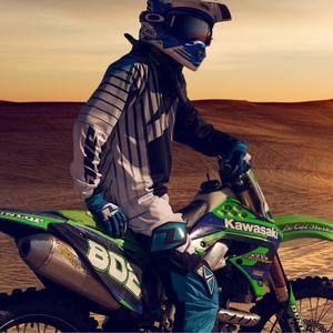 Meet your Posher, Ethan